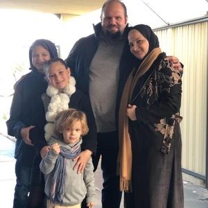 Meet your Posher, Manal